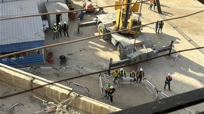 العمال وقعوا وإحنا في خطر.. سكان المنيل يستغيثون من أعمال الحفر بالخط الرابع لمترو الأنفاق 