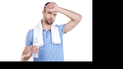 تعرف على أبرز العلامات التحذيرية التي تشير إلى جفاف الجسم 