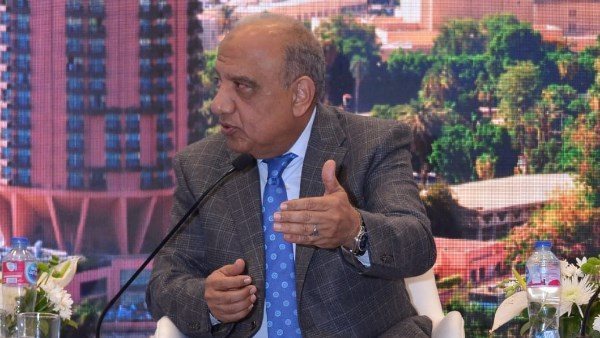 الدكتور محمود عصمت