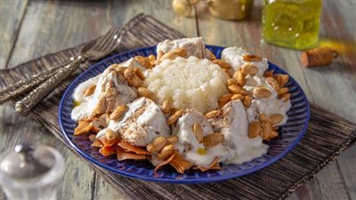 طريقة تحضير فتة فراخ بالزبادي.. أكلة عصرية وغير مكلفة