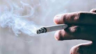 هل التدخين ينقض الوضوء؟.. أمين الفتوى يجيب