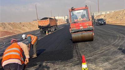 وزير الإسكان: جارٍ استكمال أعمال التطوير ورفع الكفاءة بالمناطق الصناعية بمدينة العاشر من رمضان