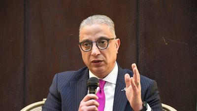 محافظ الفيوم يتابع مع الأجهزة التنفيذية الاستعدادات لاستقبال شهر رمضان المبارك