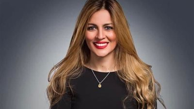 فاطمة الجولي أفضل قائدة نسائية في الاتصالات المؤسسية والتسويق بالقطاع المصرفي من WOMEN’S TABLOID خلال 2024