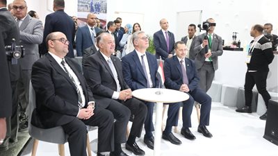 دربتهم شركة بريطانية.. وزير البترول يشهد تخريج متدربي الدفعة الثانية من برنامج تأهيل القيادات الشابة