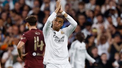 ضربة موجعة لريال مدريد.. مشاركة مبابي أمام برشلونة بنهائي الكأس محل شك