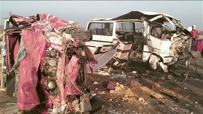 العربيات بقت خردة.. مصرع شخص وإصابة 15 آخرين في حادث تصادم بالإسماعيلية