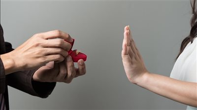 رفضت الارتباط به.. حبس طالب سنة بتهمة الاعتداء على زميلته بمعهد عالٍ بالقاهرة