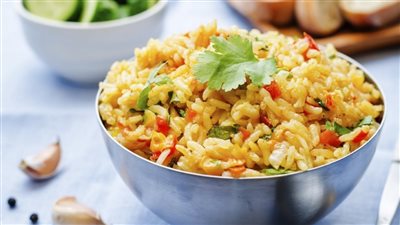 أكلات لبنانية بدون لحم أو دجاج.. برغل مفلفل ومسقسقة لذيذة