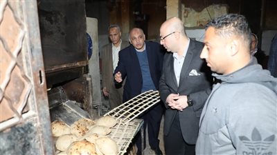 محافظ بني سويف يتفقد المخابز البلدية ويوجه بتكثيف الرقابة لضمان جودة الخبز