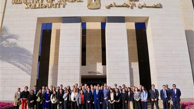 وزيرة التضامن تلتقي طلابًا من جامعة فيينا بالنمسا ونورثمبريا بالمملكة المتحدة والجامعة الألمانية بالقاهرة