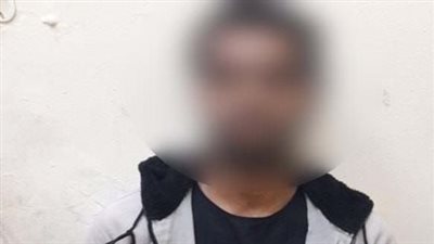 ضبط سايس تعدى على سيدة لرفضها دفع مبلغ نظير ترك سيارتها بالسيدة زينب