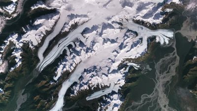 273 مليار طن.. دراسة تكشف مستويات مذهلة لذوبان الأنهار الجليدية وتأثيرها على البحار