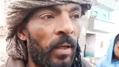 والد الشقيقين ضحايا عقار منفلوط المنهار بأسيوط: البيت وقع فجأة وولادي راحوا تحته.. وقاعدين في الشارع | بث مباشر