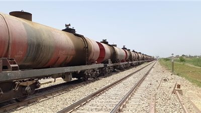 انفصال 4 عربات من قطار بضائع بسوهاج دون إصابات