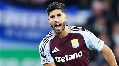 أسنسيو يقود أستون فيلا للفوز على تشيلسي بثنائية في الدوري الإنجليزي