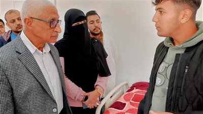 محافظ شمال سيناء يزور الجرحى الفلسطينيين في مستشفى الشيخ زويد