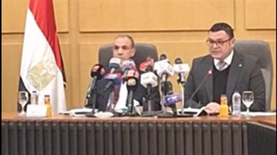 وزير الإسكان: مبادرة بيتك في مصر جاءت استجابة لمطالب المصريين بالخارج | بث مباشر 