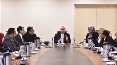 وزير العمل يوجه بسرعة تحديث دليل التصنيف المهني المصري تماشيًا مع متغيرات السوق