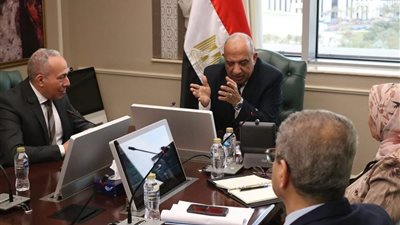 وزير الكهرباء: نسعى للارتقاء بمستوى الخدمات المقدمة والتصدي لظاهرة سرقة الكهرباء