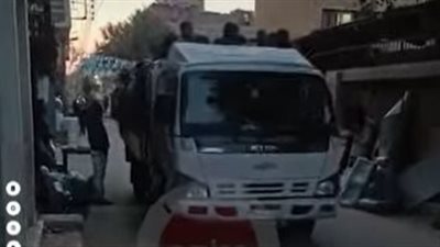 الحزن يخيم على أسر ضحايا حادث اختناق محطة صرف صحي بالمنيا خلال استلامهم الجثامين| بث مباشر 