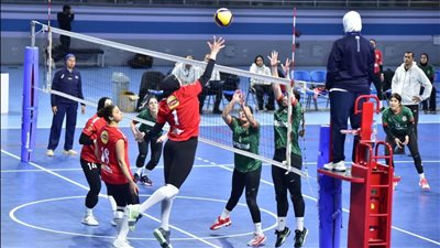 الأهلي يفوز على سبورتنج ويتأهل لمواجهة الزمالك في نهائي بطولة دوري الطائرة سيدات