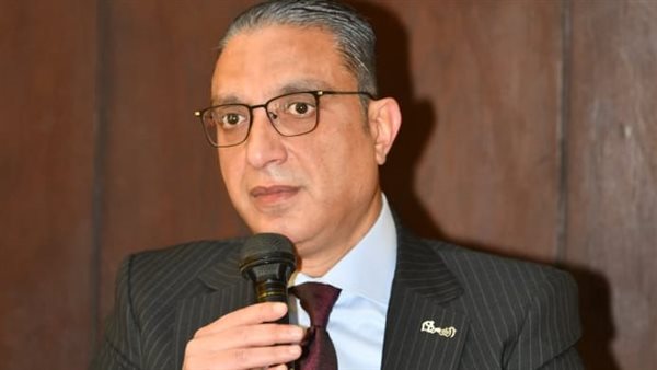 محافظ الفيوم يشهد