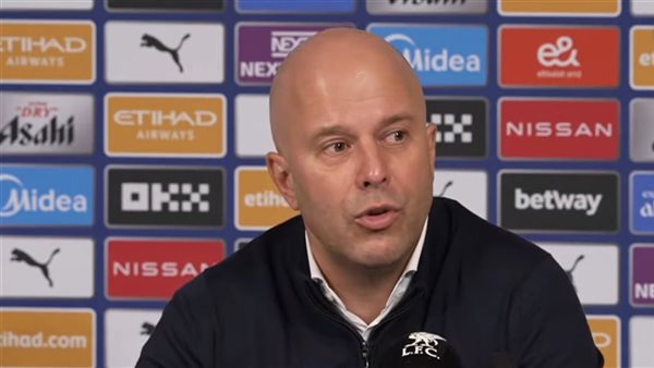 آرني سلوت مدرب ليفربول