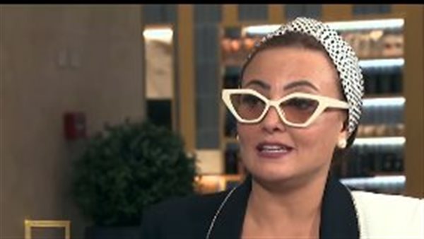 الفنانة بشرى