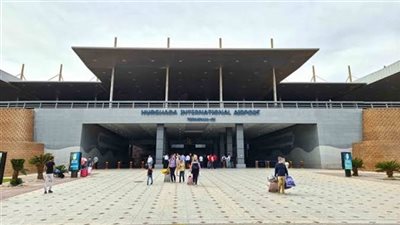 انتعاشة سياحية.. مطارا الغردقة ومرسى علم الدوليان يستقبلان 73 ألف سائح خلال 72 ساعة| بث مباشر