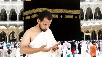 مناسك العمرة للرجال.. شرح مبسط للمناسك بالخطوات 