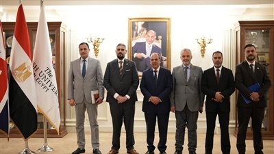 رئيس الجامعة البريطانية يستقبل السفير الليبي لتعزيز التعاون الأكاديمي