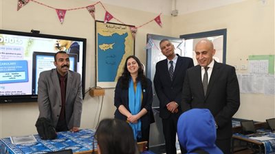 عبد اللطيف يشيد بتفاني المعلمين في تعليم الطلاب ذوي الاحتياجات الخاصة وتحفيزهم على التعلم