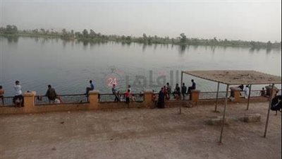 تفاصيل مقتل شاب بإلقائه في النيل من أعلى كوبري بقنا | بث مباشر 