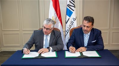 بـ3.3 مليون دولار.. اقتصادية قناة السويس توقع عقد مشروع لتجميع معدات الدواجن بالقنطرة غرب الصناعية