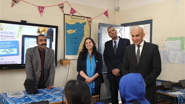 وزير التعليم من أسوان