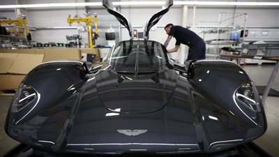 أستون مارتن تلغي 170 وظيفة بسبب الخسائر المادية