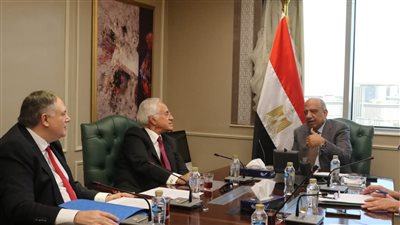 وزير الكهرباء: نواصل العمل لمشروعات الربط الكهربائي مع الشبكة الأوروبية من خلال اليونان