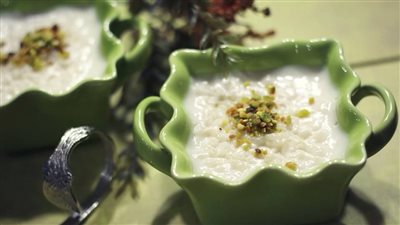 طريقة عمل رز بحليب بدون نشا.. حلى رمضانية اقتصادية ومنعشة