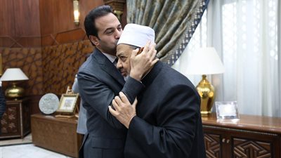 شيخ الأزهر يستقبل المستشار محمد عبد السَّلام بالمشيخة