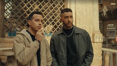 مسلسل ولاد الشمس الحلقة 1.. أحمد مالك وطه دسوقي ينشآن بدار أيتام ويعانيان من قسوة محمود حميدة