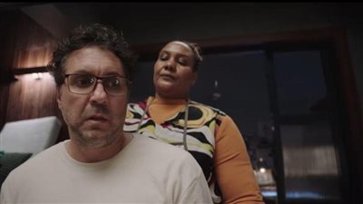 أحداث الحلقة 2 من مسلسل أشغال شقة جدًا..الخادمة مدينة تضرب مصطفى غريب بسبب تلاعبه بأغراضها.. وتترك البيت لـ هشام ماجد وأسماء جلال