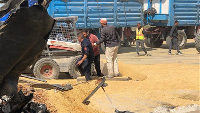 مصرع 4 أشخاص في تصادم سيارتين بعد انقلابهما واشتعال النيران بهما بالقليوبية