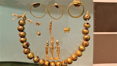 64 قطعة ثمينة.. ننفرد بنشر التفاصيل الكاملة للكشف الأثري بمعابد الكرنك | مستند