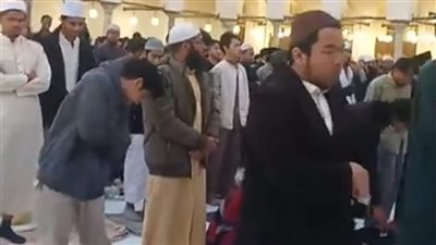 إفطار 3000 صائم من الطلاب الوافدين بساحة مسجد الأزهر الشريف| بث مباشر