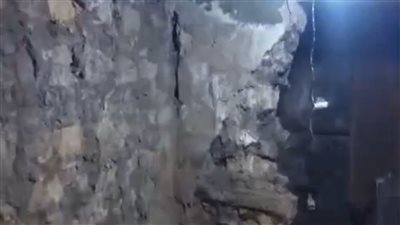 موظفو الأزبكية يمنحون تصريح تشطيبات لعقار آيل للسقوط.. وتدخل عاجل من رئيس الحي