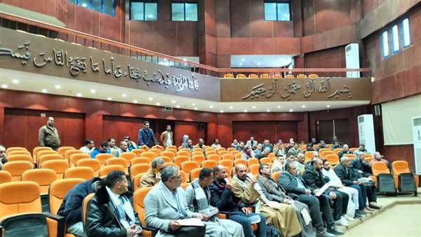 جانب من جلسة المزاد