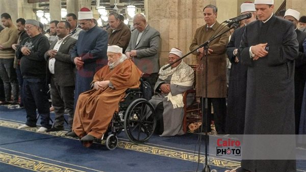  الدكتور أحمد عمر