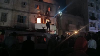 خسائر فادحة لليوم الثاني.. النيران تلتهم منزلا من طابقين وتتسبب في إصابة شاب بقنا