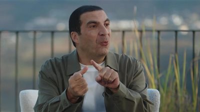 عمرو خالد يوضح كيف كان النبي ناجحا ماليا وقوى روحيًا 